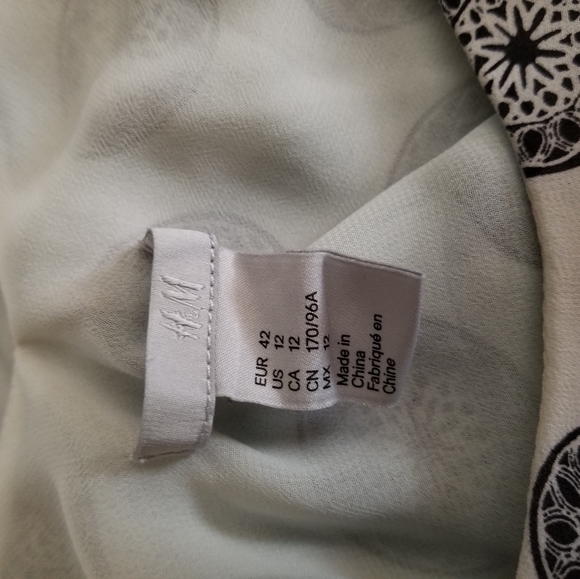 Short sleeves blouse - Picture 4 of 4